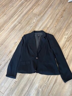 Courtenay Black Single-Button Notch Lapel Blazer